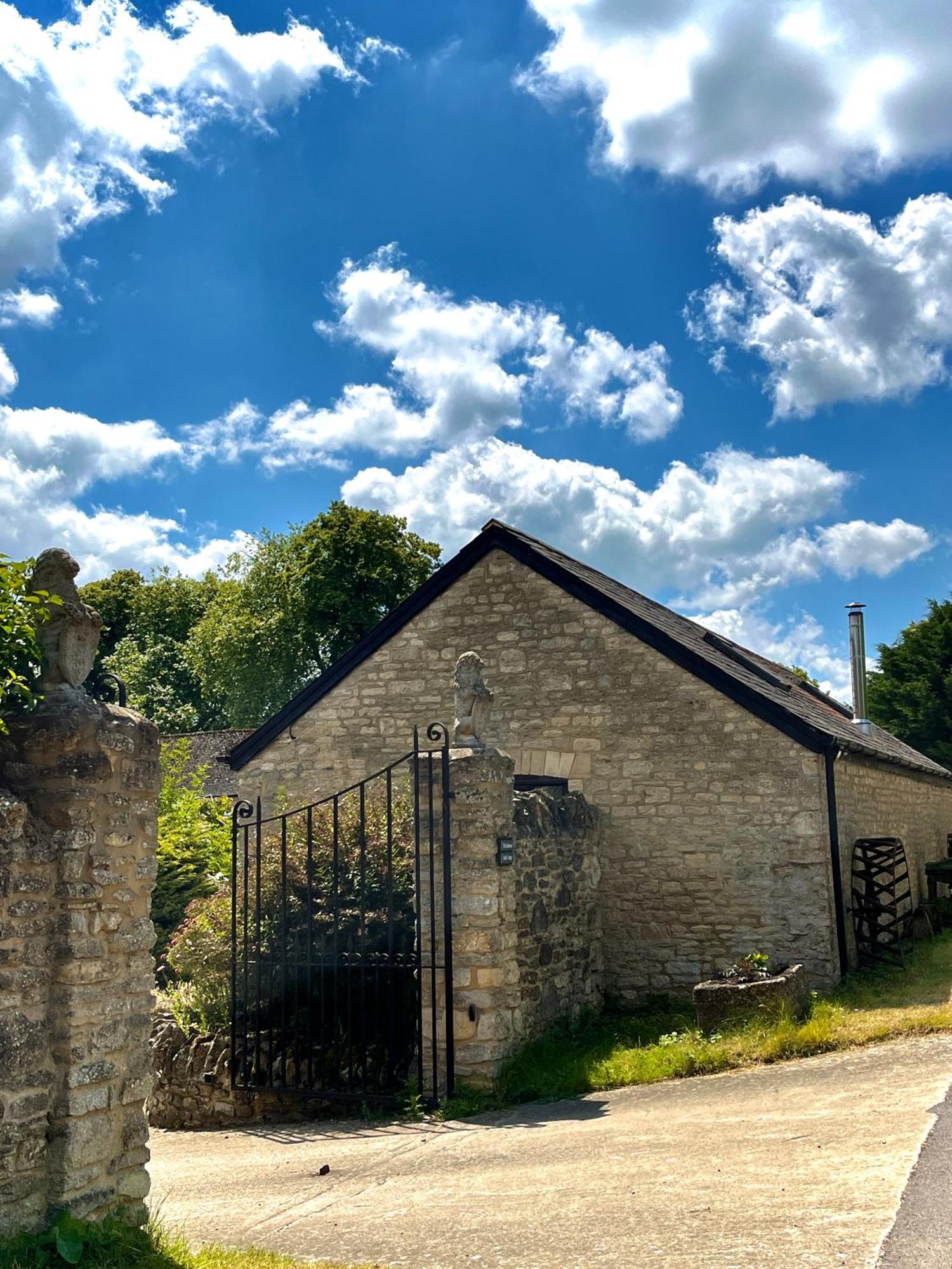 Stable Cottage, Oxfordshire Exterior photo